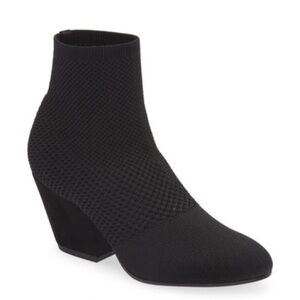 Eileen Fisher Dahlia Stretch Knit Pull On Bootie in Black Sz6.5